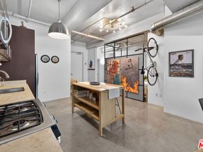 849 S Broadway 203, Los Angeles CA 90014