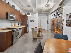 849 S Broadway 203, Los Angeles CA 90014