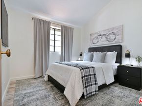 22522 Avenue San Luis, Woodland Hills CA 91364