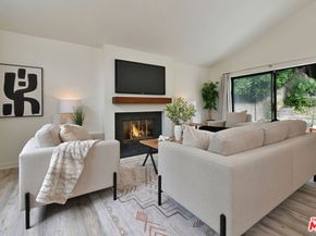 22522 Avenue San Luis, Woodland Hills CA 91364