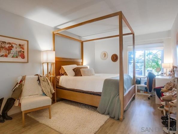 4600 Lamont Street 212, San Diego CA 92109