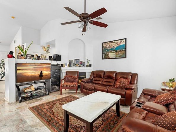 1505 Knoll Park Gln, Escondido CA 92029