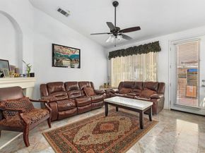 1505 Knoll Park Gln, Escondido CA 92029