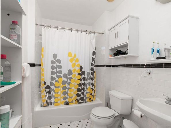 5456 Gilbert Dr, San Diego CA 92115