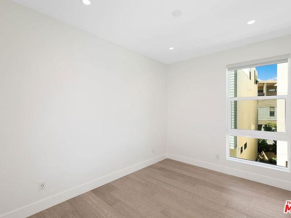 623 Cardiff Reef, Costa Mesa CA 92627