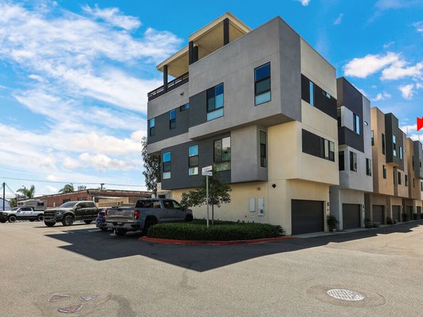 623 Cardiff Reef, Costa Mesa CA 92627