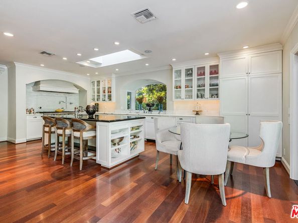 10339 Whipple Street, Toluca Lake CA 91602