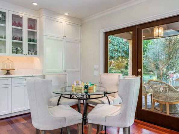 10339 Whipple Street, Toluca Lake CA 91602