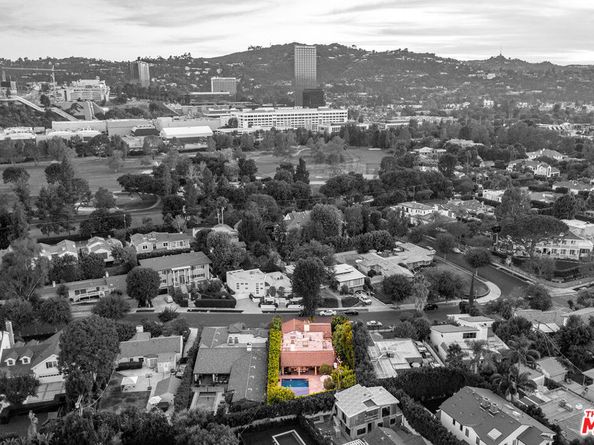 10339 Whipple Street, Toluca Lake CA 91602