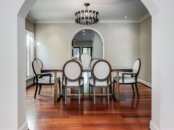 10339 Whipple Street, Toluca Lake CA 91602