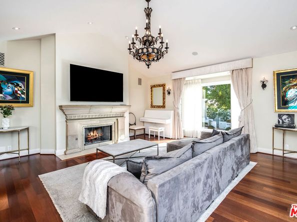 10339 Whipple Street, Toluca Lake CA 91602