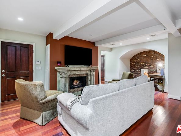 10339 Whipple Street, Toluca Lake CA 91602