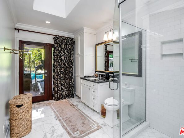 10339 Whipple Street, Toluca Lake CA 91602
