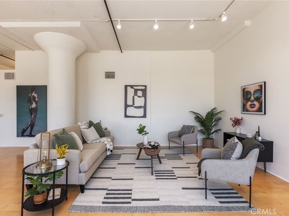 420 S San Pedro Street 211, Los Angeles CA 90013