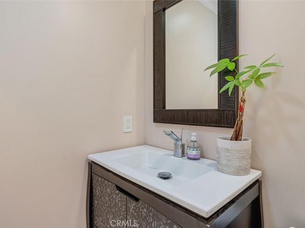 3025 Country Club, Glendale CA 91208