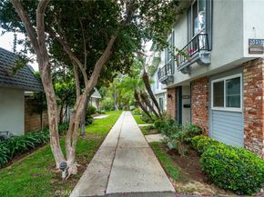 20718 Devonshire Street C, Chatsworth CA 91311