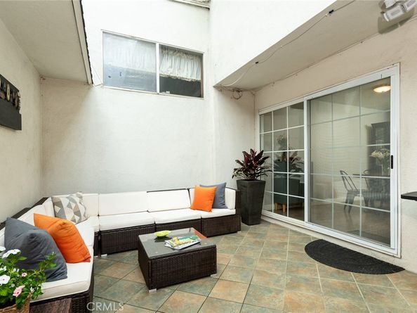 20718 Devonshire Street C, Chatsworth CA 91311