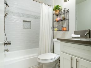 20718 Devonshire Street C, Chatsworth CA 91311