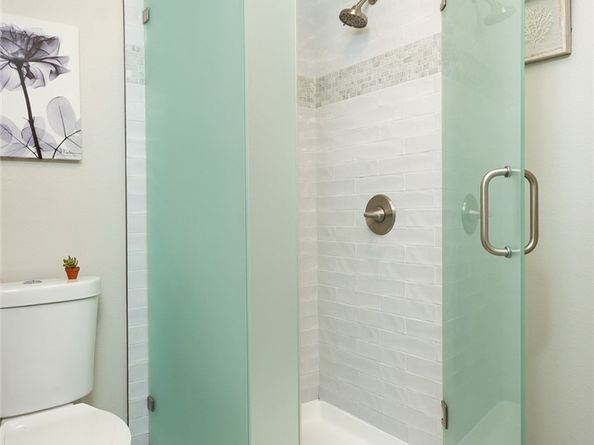 20718 Devonshire Street C, Chatsworth CA 91311