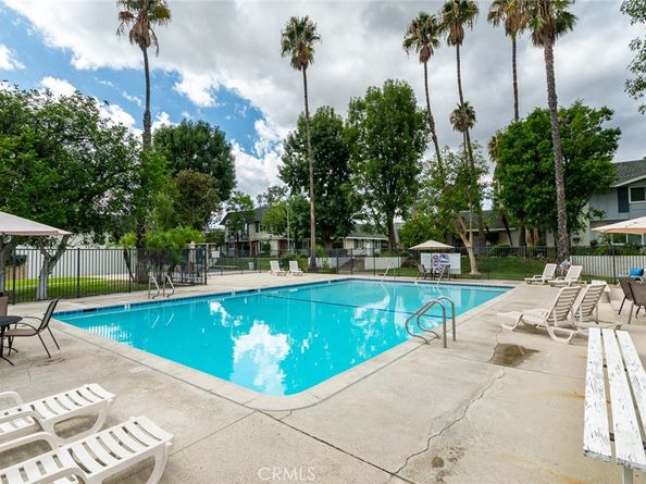 20718 Devonshire Street C, Chatsworth CA 91311