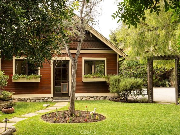 587 N Raymond, Pasadena CA 91103