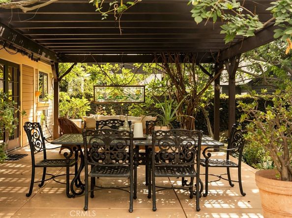 587 N Raymond, Pasadena CA 91103