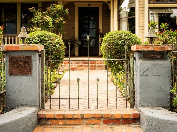 587 N Raymond, Pasadena CA 91103