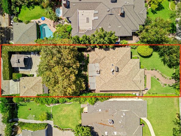 1046 E Grinnell Drive, Burbank CA 91501