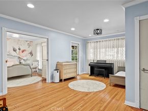 1046 E Grinnell Drive, Burbank CA 91501