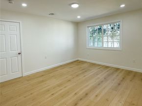 11753 Blythe Street, North Hollywood CA 91605