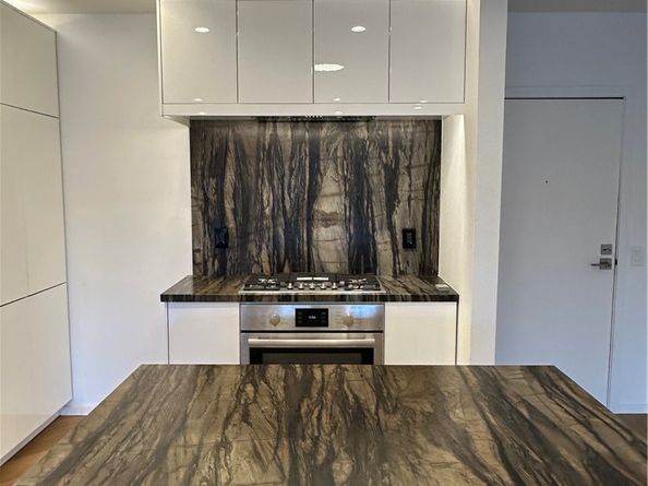 330 N Jackson Street 313, Glendale CA 91206