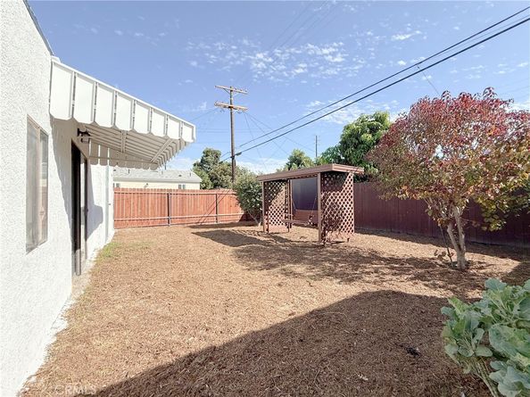 556 W 99th Street, Los Angeles CA 90044