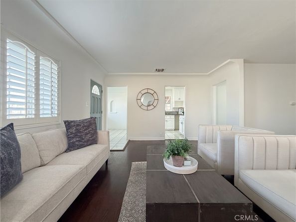 556 W 99th Street, Los Angeles CA 90044