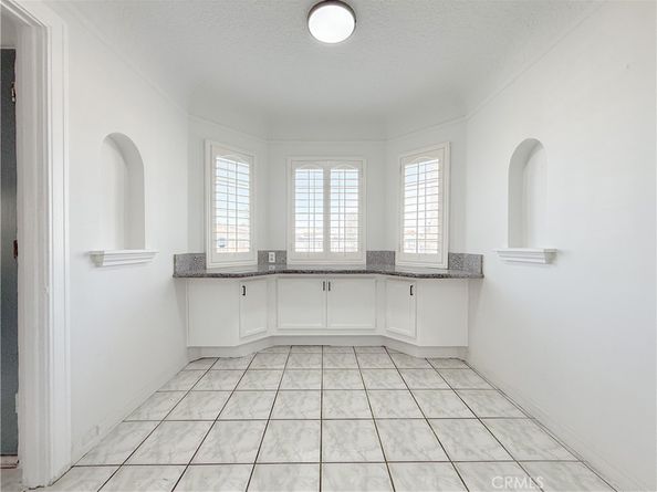 556 W 99th Street, Los Angeles CA 90044