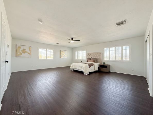 556 W 99th Street, Los Angeles CA 90044