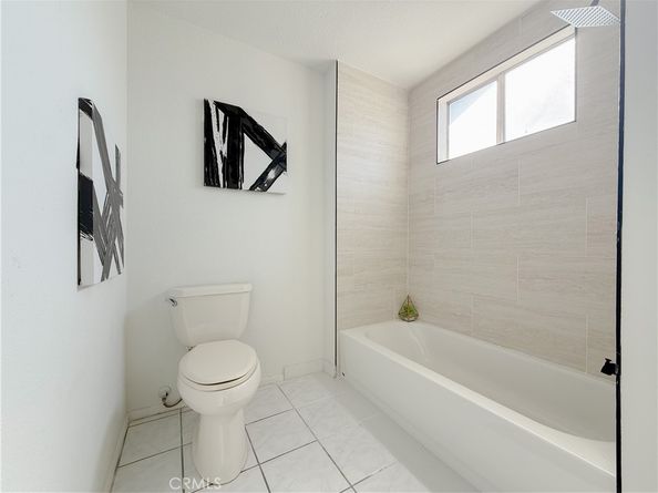 556 W 99th Street, Los Angeles CA 90044