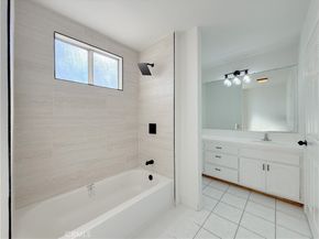 556 W 99th Street, Los Angeles CA 90044