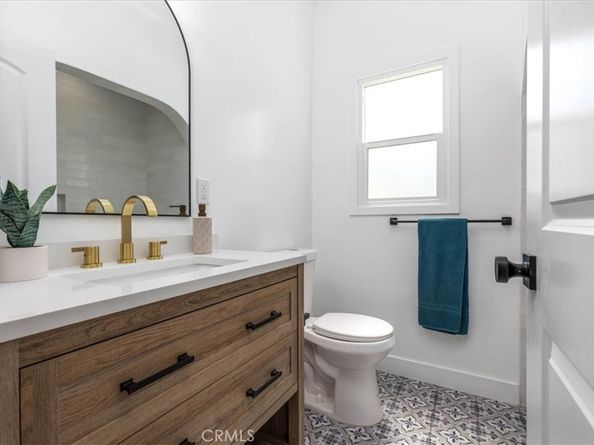 4325 9th Avenue, Los Angeles CA 90008