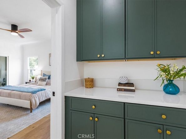 4325 9th Avenue, Los Angeles CA 90008