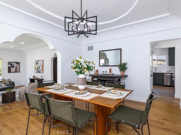 4325 9th Avenue, Los Angeles CA 90008
