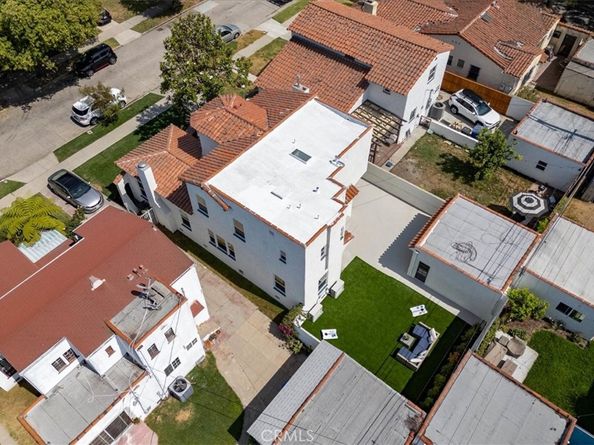 4325 9th Avenue, Los Angeles CA 90008