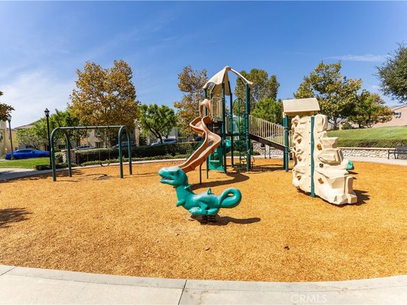 829 E Cassia Lane A, Azusa CA 91702