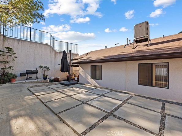 1832 Redcliff Street, Los Angeles CA 90026