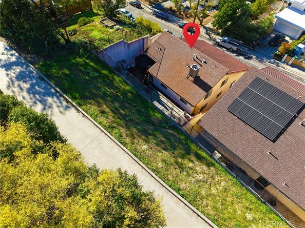 1832 Redcliff Street, Los Angeles CA 90026