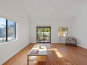 1832 Redcliff Street, Los Angeles CA 90026