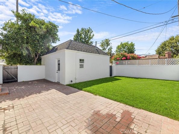 1744 Stanton Avenue, Glendale CA 91201