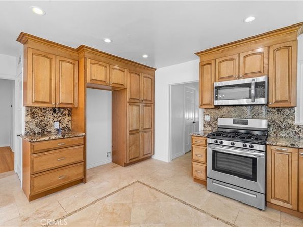 1744 Stanton Avenue, Glendale CA 91201