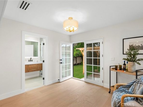 2928 11th, Los Angeles CA 90018