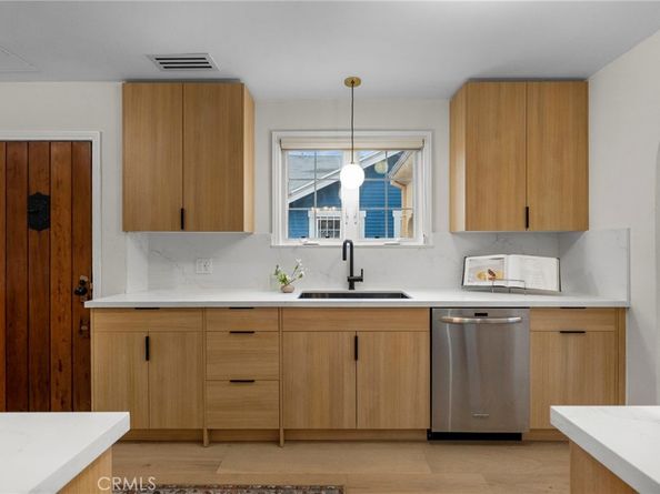 2928 11th, Los Angeles CA 90018