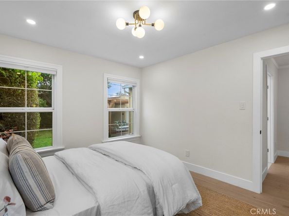 2928 11th, Los Angeles CA 90018